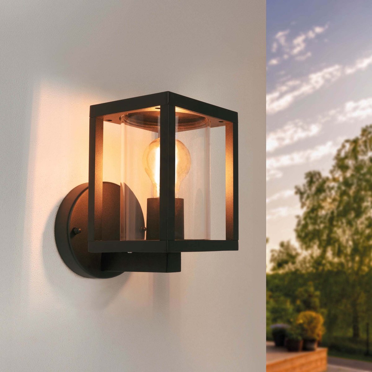 Bol.com Ledvion - Industriele LED Wandlamp - E27 - IP44 - Zwart aanbieding