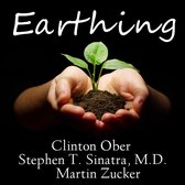 Twee handen houden aarde vast met een jonge plant erin. Titel: Earthing.