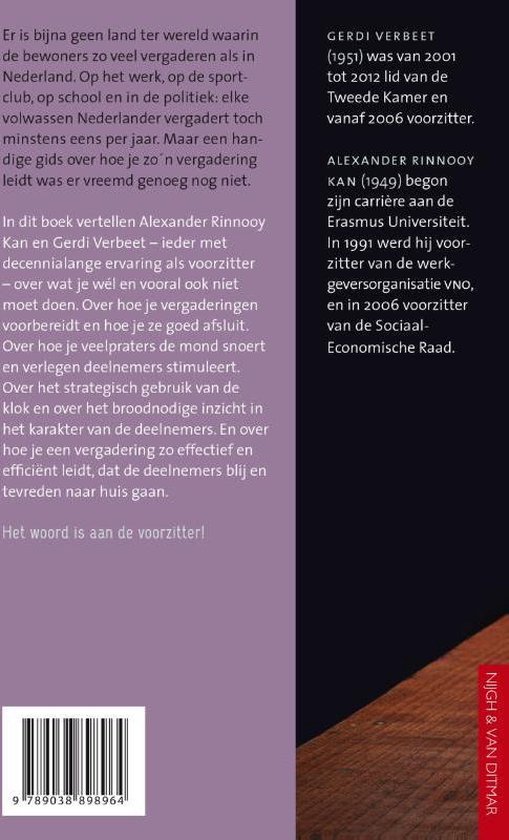 Achterkant boek 'Voorzitter!' met tekst over de auteurs Gerdi Verbeet en Alexander Rinnooy Kan en de inhoud.