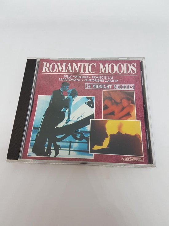 Cd-hoes "ROMANTIC MOODS" met rode achtergrond en drie afbeeldingen van koppels en silhouetten.