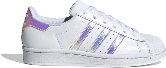 Hoe vallen Adidas Superstar? Zo koop je de juiste maat!