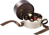 Chocolade Cadeau | Leonidas Bonbons | Luxe Bruine Giftbox | Met 24 Leonidas Bonbons | Relatiegeschenk | Mannencadeau | Vrouwencadeau | Valentijnsdag | Cadeaupakket | Cadeau voor man | Cadeau voor vrouw