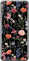 Huawei P Smart Pro hoesje - Dark flowers - Soft Case Telefoonhoesje - Bloemen - Zwart