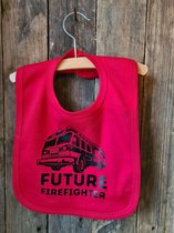 Slabbetje - Future Firefighter - Rood met zwarte opdruk.