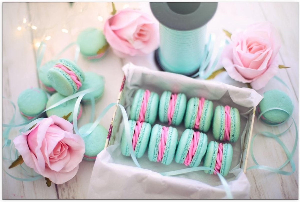 Poster – Doosje Blauw/Roze Macarons - 90x60cm Foto op Posterpapier