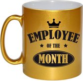 1x stuks collega cadeau mok / beker employee of the month/ werknemer van de maand - goud - personeel cadeau