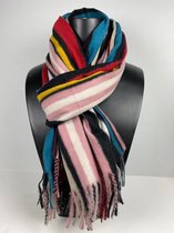 Wintersjaal met streep en kleuren