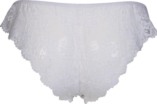 Witte kanten brazilian slip met bloemenpatroon en geschulpte rand.
