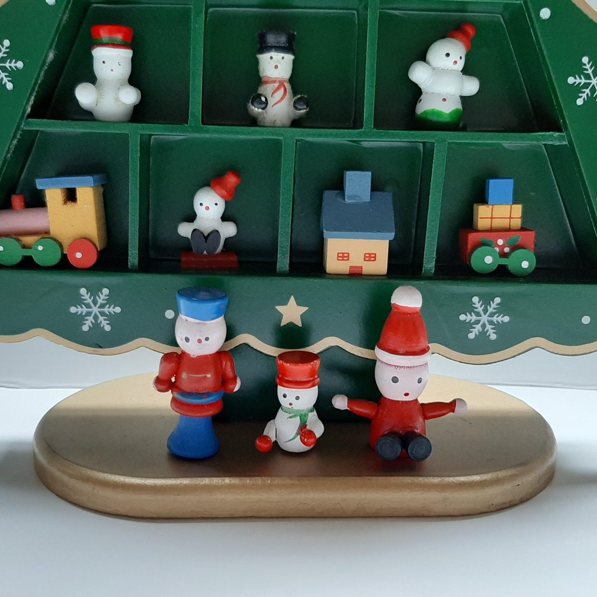 Houten kerstboom letterbak groen 26,5cm hoog