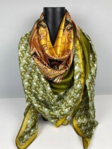 Vierkante sjieke sjaal 130 x 130 / 70% viscose met 30 % zijde