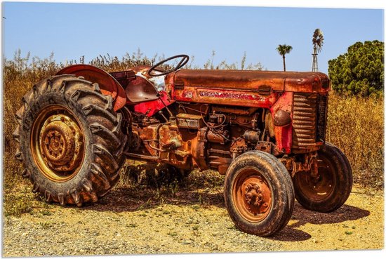 Acrylglas - Oude Roestige Tractor Rood - 90x60cm Foto op Acrylglas (Met Ophangsysteem)