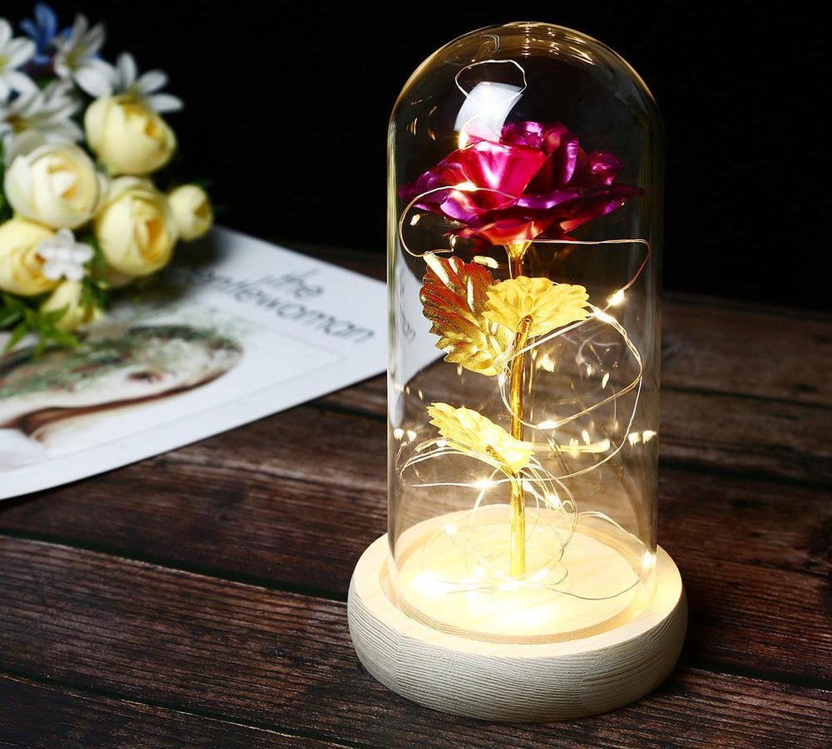 Gouden decoratie roos in stolp - Met LED verlichting | bol.com