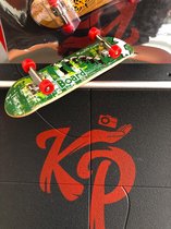 Knol Power vinger skateboard met ramp