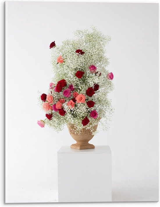 Acrylglas - Bloemenplant op Witte Pilaar - 30x40cm Foto op Acrylglas (Met Ophangsysteem)