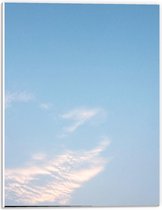 Forex - Wolken aan Blauwe Lucht - 30x40cm Foto op Forex