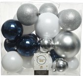 26x Kunststof kerstballen mix wit-blauw-zilver 6, 8, 10 cm - Kerstversiering/kerstdecoratie