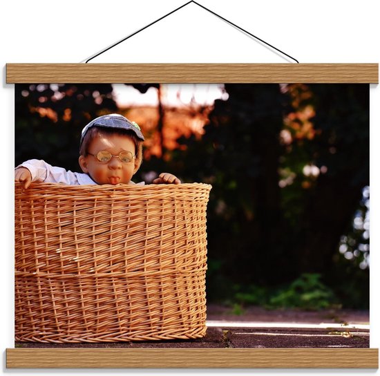 Schoolplaat – Pop in Mand - 40x30cm Foto op Textielposter (Wanddecoratie op Schoolplaat)