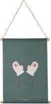 Villa Madelief Interieurbanner Wanten - Textielposter - 120x160cm - Wandkleed - Wandtapijt - Wanddecoratie voor thuis - Makkelijk op te hangen - Poster met houten hangers