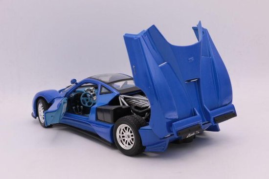 Mi colección de autos a escala.: 200 Pagani Zonda C2 AMG Model Kit