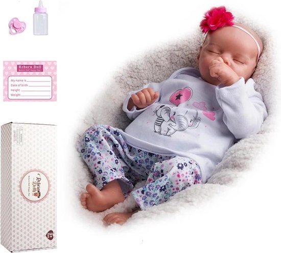 Reborn baby pop 'Katie' - 50 cm - Meisje met pyjama - Soft vinyl -... | bol.com