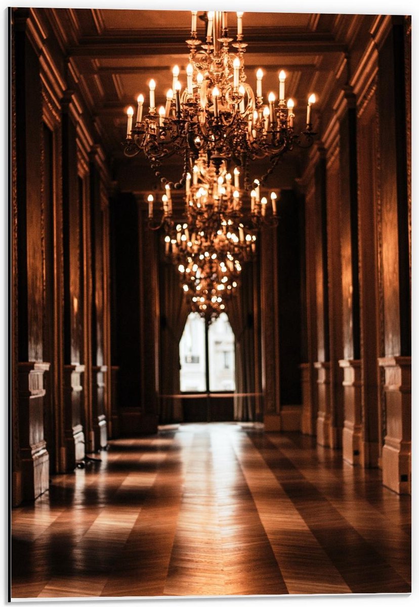 Dibond - Gang in Paleis met Kroonluchter - 40x60cm Foto op Aluminium (Met Ophangsysteem)