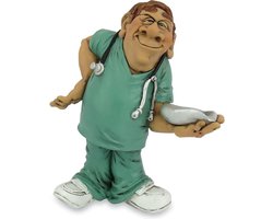 Grappige beroepen beeldje Verpleeger -  verzorgende - afmeting 13.5 cm de komische wereld van karikatuur beeldjes –  komische beeldjes – geschenk voor – cadeau -gift -verjaardag kado