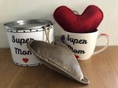 Cadeau pakket Super Mom met twee hartjes
