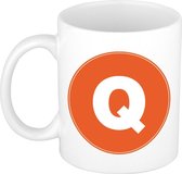 Mok / beker met de letter Q oranje bedrukking voor het maken van een naam / woord of team