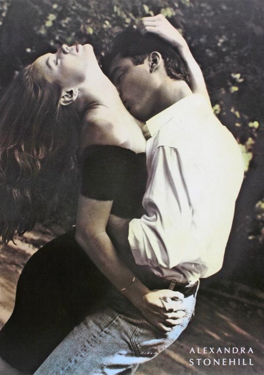 Catch Projecten Poster - Embrace - A. Stonehill - Zwart/Wit - Fotografie - Jaren 80
