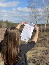 Biologisch rompertje met tekst | Ienie minie | Rood | 50/56