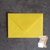 Luxe zwavelgeel C6 Envelop (114 x 162 mm) - 120 grams gegomd - 250 stuks
