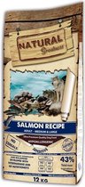 Natural greatness salmon sensitive medium - 2 kg - 1 stuks