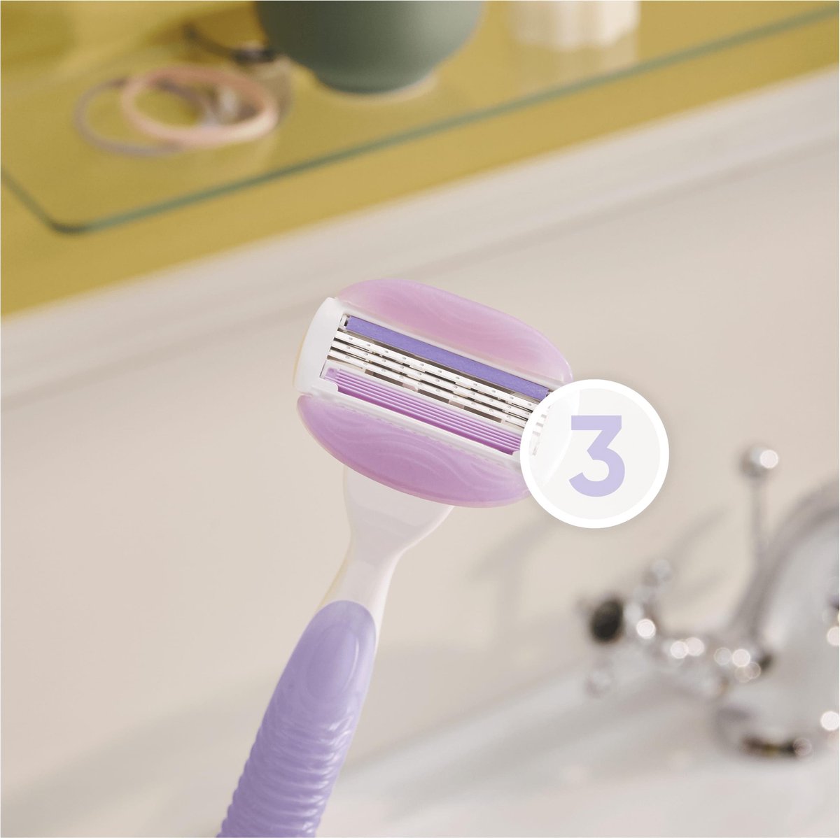 Gillette Venus Comfortglide Breeze - Voor Een Gladde Scheerbeurt - 4 Navulmesjes