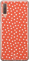 Samsung Galaxy A7 2018 siliconen hoesje - Oranje stippen - Soft Case Telefoonhoesje - Oranje - Gestipt