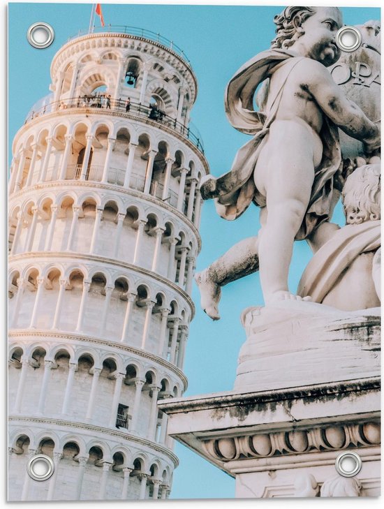 Tuinposter – Toren van Pisa met Beeld van Engel in Italië - 30x40cm Foto op Tuinposter  (wanddecoratie voor buiten en binnen)