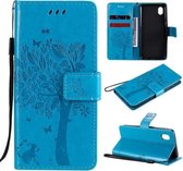 Voor Samsung Galaxy A01 Core Tree & Cat Pattern Pressed Printing Horizontale Flip PU lederen tas met houder & kaartsleuven & portemonnee & lanyard (blauw)