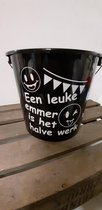 Emmer - Tekst - 5 liter - Zwart - Een leuke emmer is - Kado - Gift