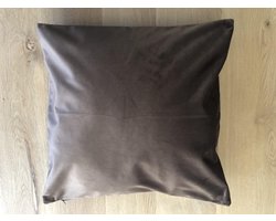DB Lifestyle kussenhoes 60x60cm bruin | vierkant | fluwelen effen sierkussen