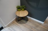 Industriële ronde eikenhouten salontafel met blad van 60cm kleur licht gerookt en industrieel onderstel