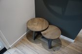 Set industriële eikenhouten salontafels met rond blad kleur blackwash en industrieel onderstel