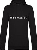 Hoodie met opdruk “Wat goedddd!!!” Zwarte hoodie met witte opdruk. Uitspraak die vooral bekend is geworden door het programma Chatea Meiland en Martien Meiland. Nu op je favoriete hoodie!