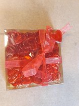 Kunststof rode  sierhartjes 100 stuks in doosje