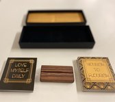 DailY Love And Nourish / affirmation card box / affirmatiekaarten doos met houten kaarten standaard
