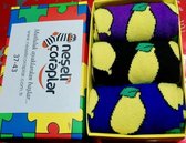 Joyful Socks "Happy Lemon Package", Giftbox met 3 paar sokken, 3 verschillende kleuren met 3 x verschillende prints, maat 37 - 43. NU MET HOGE KORTING OP DE ADVIESPRIJS!!!!