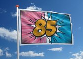 Verjaardagsvlag: '85' - 120x180 cm