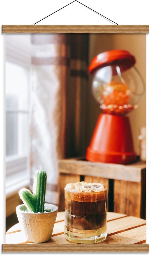 Schoolplaat – Drankje + Cactus op Tafel - 40x60cm Foto op Textielposter (Wanddecoratie op Schoolplaat) Schoolplaat – Drankje + Cactus op Tafel - 40x60cm Foto op Textielposter (Wanddecoratie op Schoolplaat)