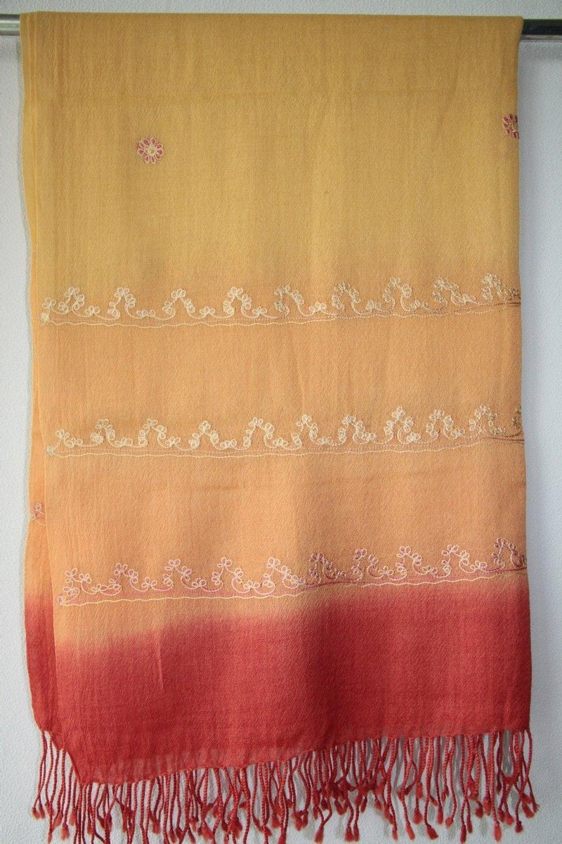 1001musthaves.com Wollen dames sjaal met kleurverloop geel abrikoos terra 70 x 200 cm