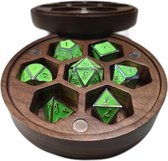 Dungeons and Dragons D&D Glow in the Dark Metal Dice | Incl opbergdoosje | Walnut Wood | Set van 7 | DnD | High Quality
