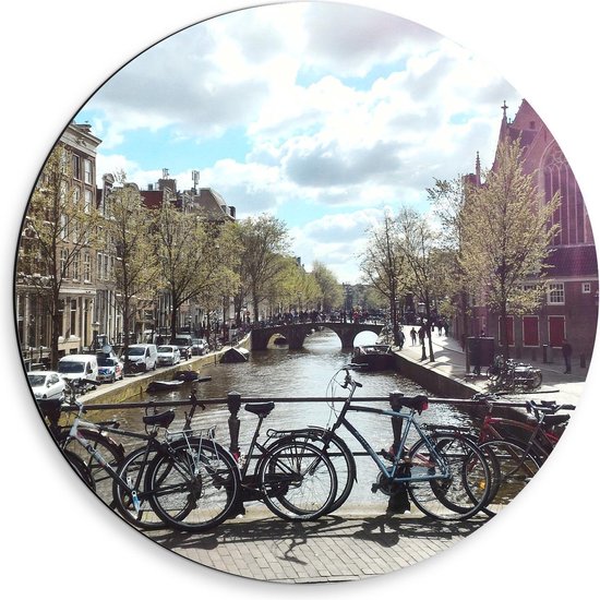 Dibond Wandcirkel - Fietsen aan de Gracht in Amsterdam - 50x50cm Foto op Aluminium Wandcirkel (met ophangsysteem)