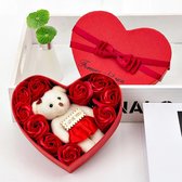 Moederdag Cadeau- Moederdag cadeautje - Teddybeer Zeep Set - 10 Rozen Zeepjes kleur rood - Gift Cadeau Set-love gift set-valentine present-liefde